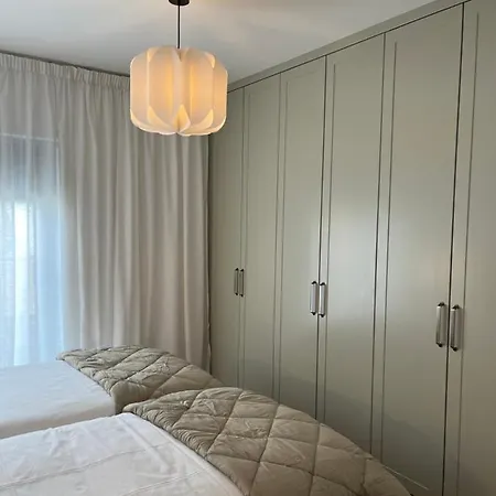 2 Bedroom Town Location * Эннискорти