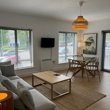 Апартаменты 2 Bedroom Town Location