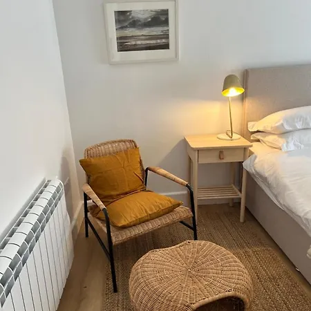 2 Bedroom Town Location *